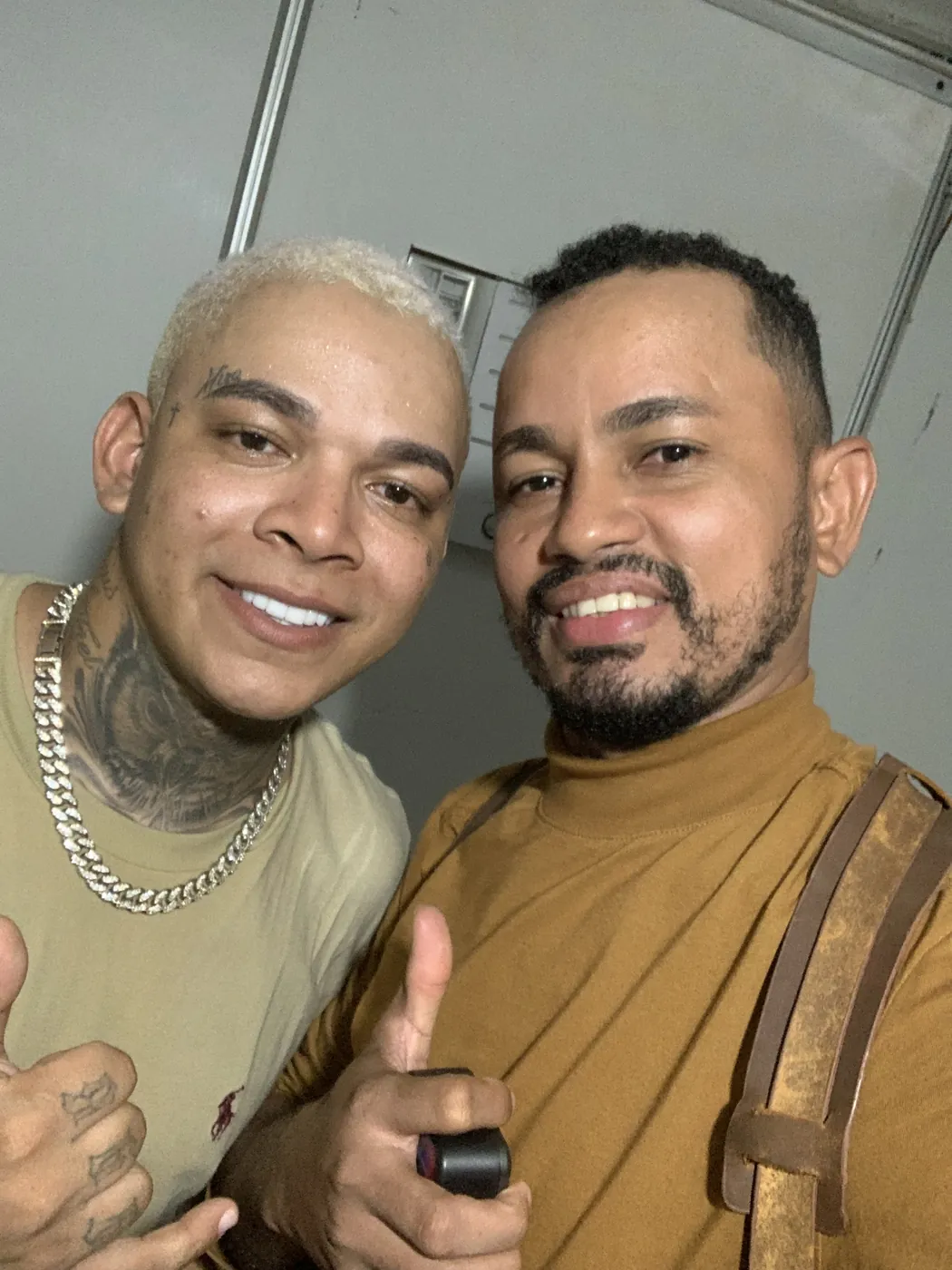 Júnior com Aldair Playboy