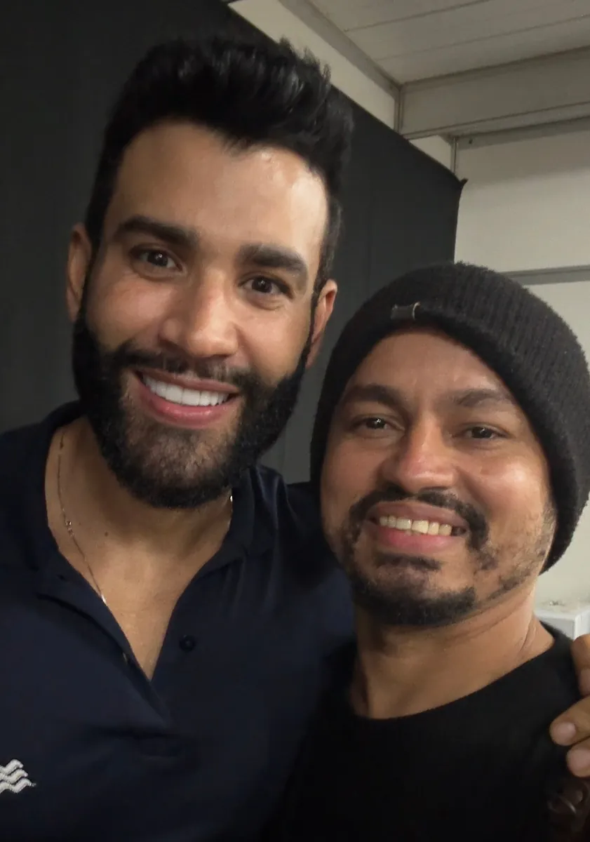 Júnior com Gusttavo Lima
